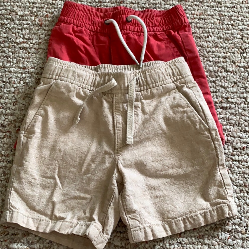 Boys 3T drawstring shorts.